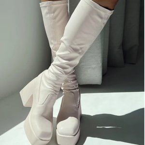 WINDSOR SMITH BADGIRLS BUTTERMILK STRETCH SOCK BOOTS